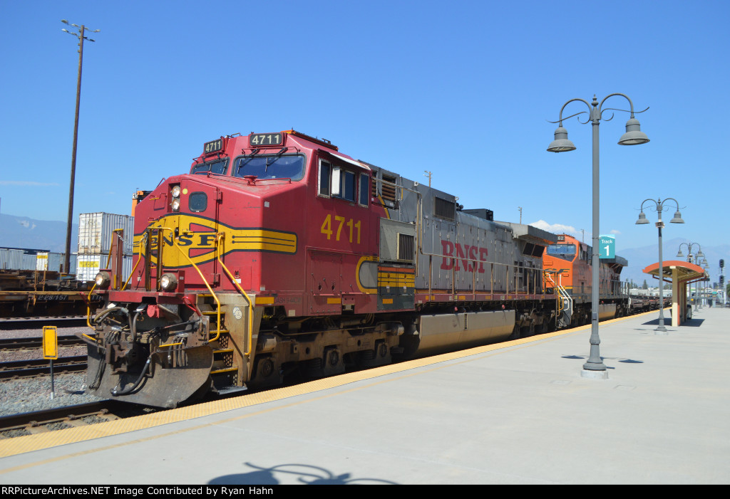 Bonnet Leader Westbound